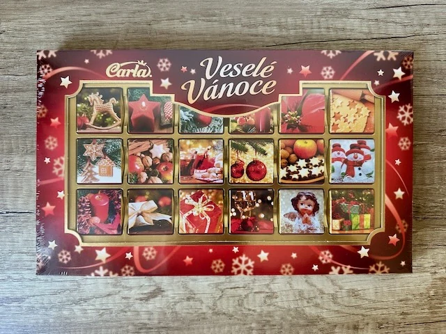 Carla Mléčné Neapolitánky Veselé Vánoce 90g