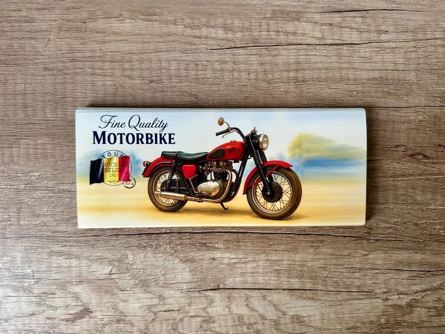 Masha Motorbike červený Mléčná čokoláda 100g