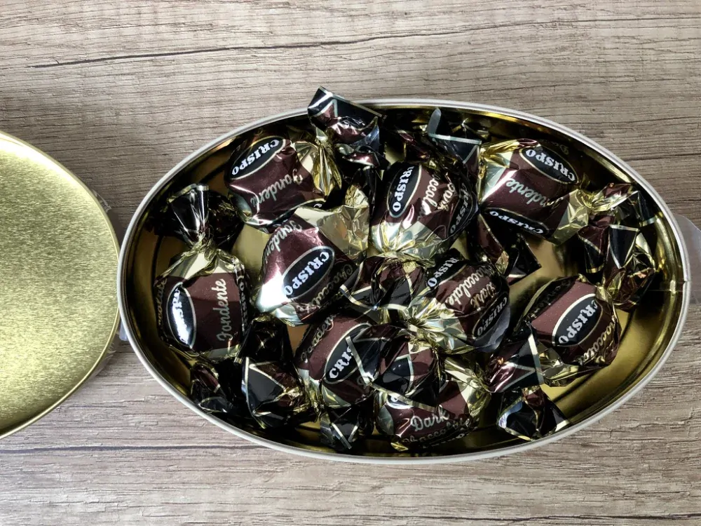 Bonboniéra Born&syn - Motýl oválná plechová dóza 125g